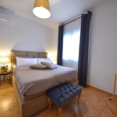 度假居 Casa Teuta With Pool, City *