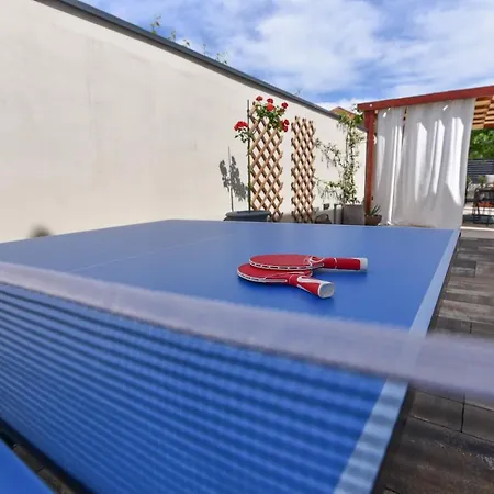 Casa Teuta With Pool, City * 扎达尔