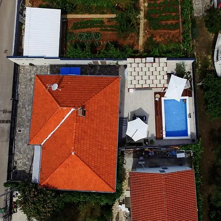 Casa Teuta With Pool, City *